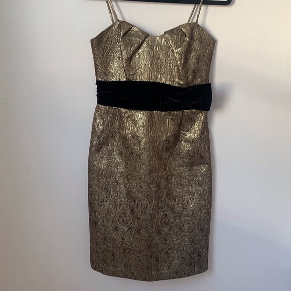 JS collections gold dress - Picture 3 of 3